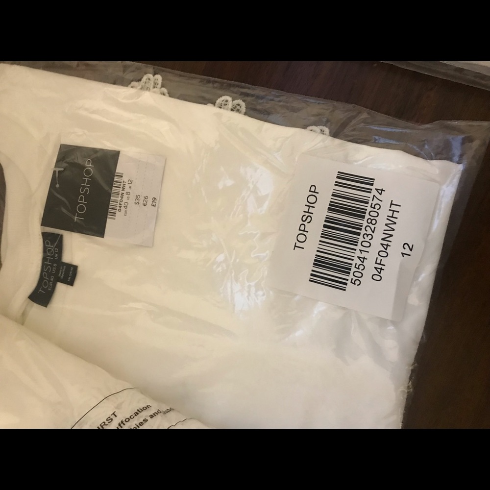 NWT TOPSHOP Boxy Lace Trim Top White size 8 medium - Picture 5 of 7